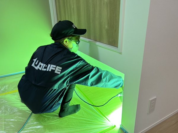 山形県山形市 フロアコーティング 施工中 ガラスUVコーティング