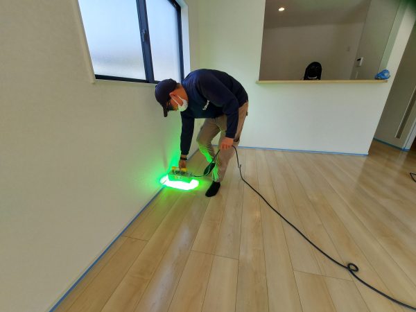 福島県郡山市富田町 フロアコーティング 施工中の様子