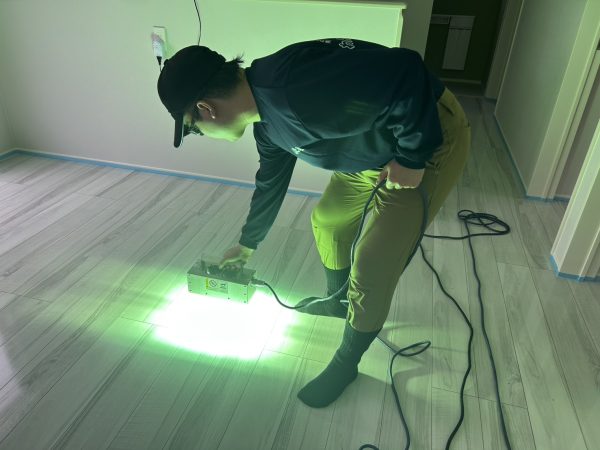 栃木県宇都宮市 フロアコーティング 施工中の様子