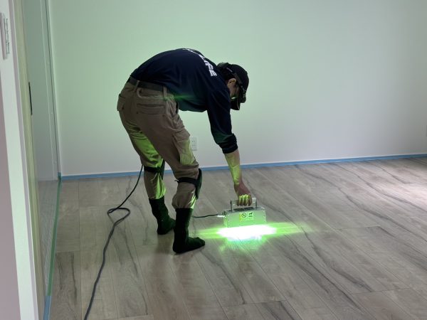 神奈川県横浜市 フロアコーティング 施工中の様子