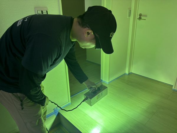 千葉県船橋市 フロアコーティング 施工中の様子