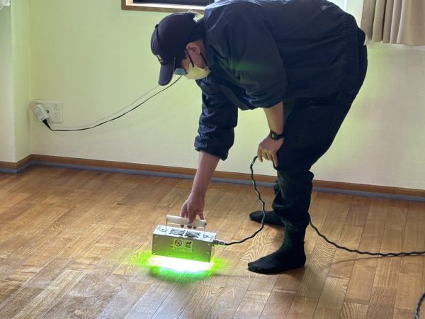 千葉県船橋市 フロアコーティング 施工中の様子