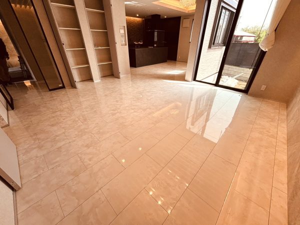 千葉県千葉市若葉区 フロアコーティング イエリアフロア　セレクト　石目柄　施工後 ガラスUVコーティング