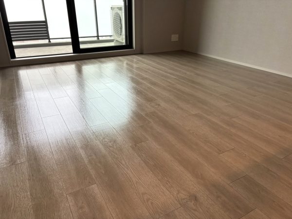 埼玉県蓮田市 フロアコーティング 施工後 ガラスUVコーティング プレシス蓮田ステーションフロント