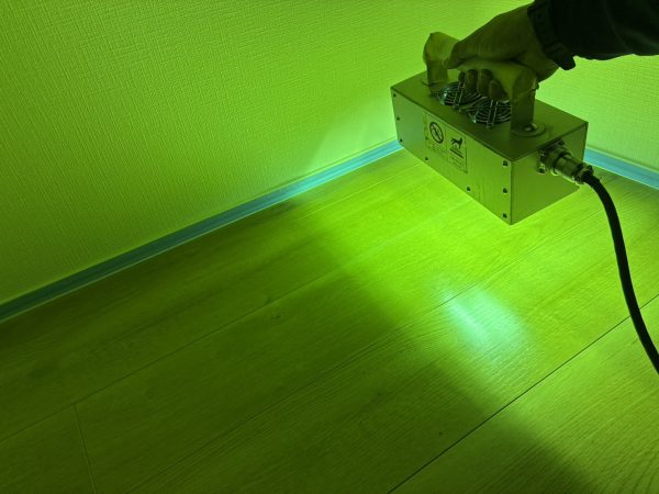 茨城県つくば市 フロアコーティング 施工中の様子