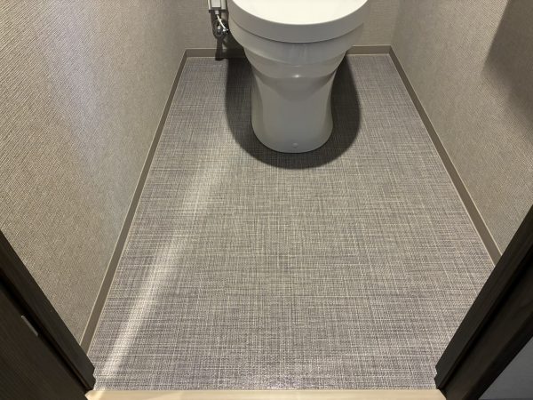東京都青海市 アクアフロアコート
施工後 トイレ