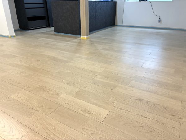 埼玉県越谷市 フロアコーティング 施工前の様子