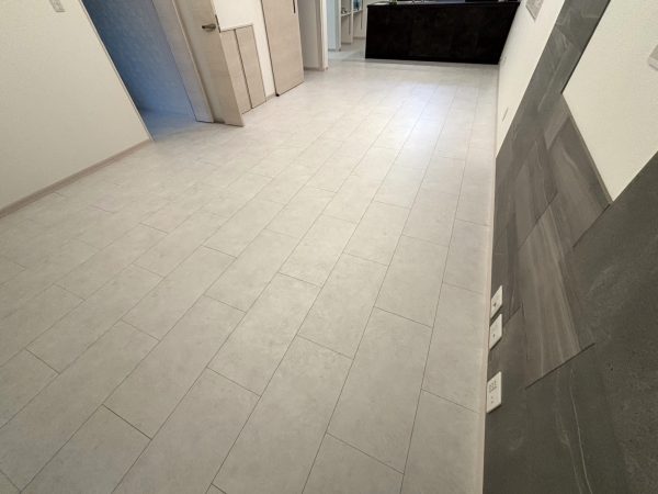 埼玉県さいたま市岩槻区　フロアコーティング 施工前の様子