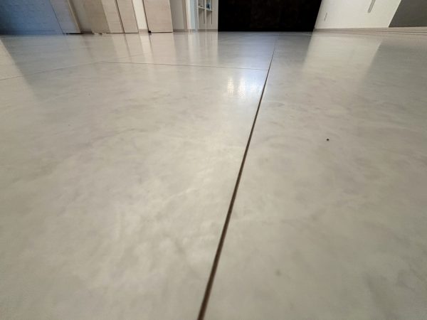 埼玉県さいたま市岩槻区　フロアコーティング 施工前の様子