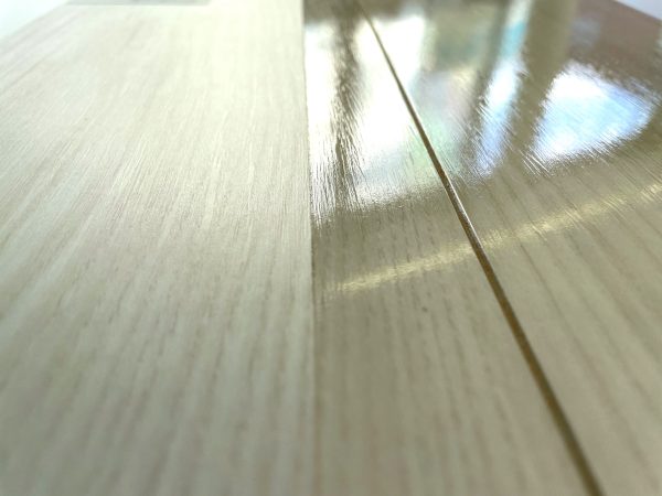 艶感の違い比較 艶のある床と艶を抑えた床の比較