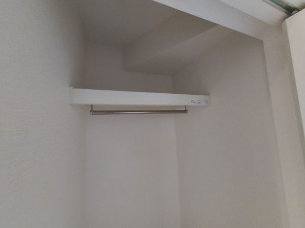 埼玉県久喜市　オプション工事　枕棚取付後