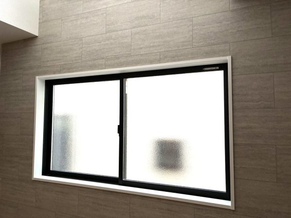 埼玉県久喜市　オプション工事　カーテンレール10窓取付前