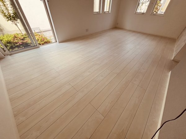 千葉県千葉市美浜区 フロアコーティング 施工前の様子