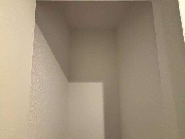 神奈川県伊勢原市　オプション工事　可動棚取付前　