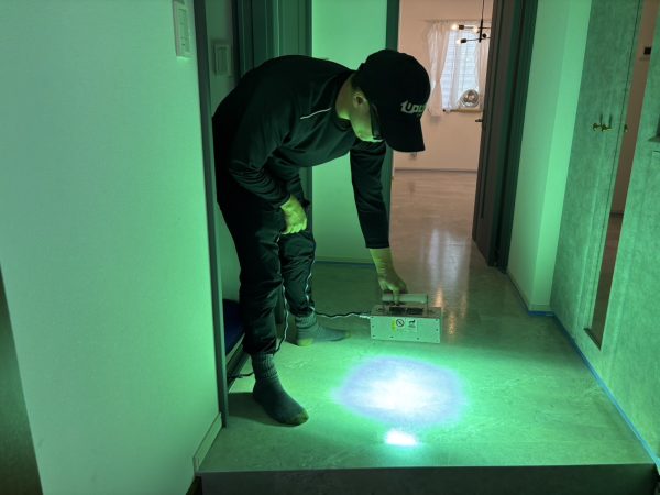 埼玉県さいたま市大宮区 フロアコーティング 施工中の様子