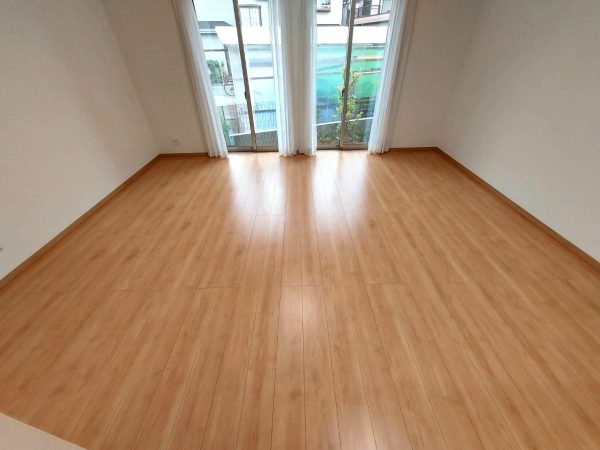福島県会津若松市フロアコーティング 施工後 ガラスコーティング