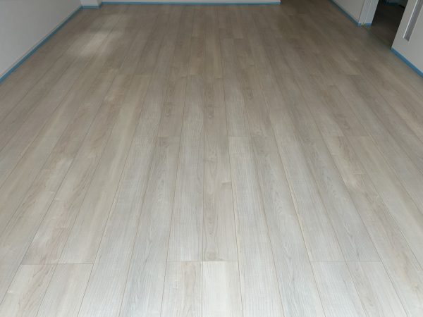 新潟市東区フロアコーティング 施工前の様子