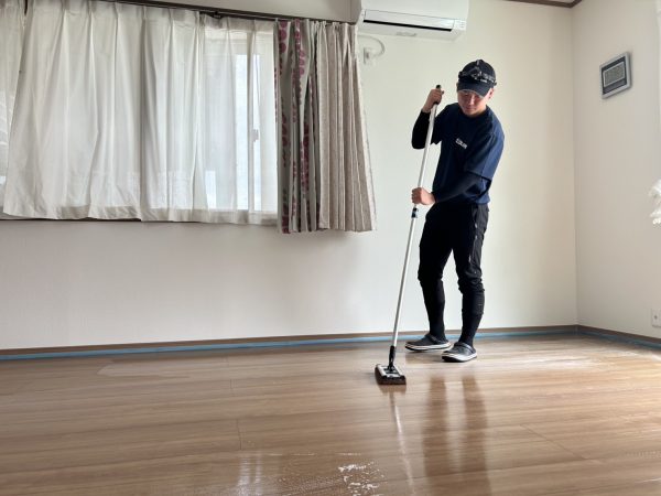 宮城県仙台市宮城野区 フロアコーティング 剥離作業