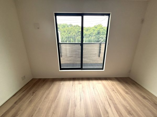 神奈川県横浜市保土ヶ谷区 オプション工事  カーテンレール　タチカワV17　取り付け前