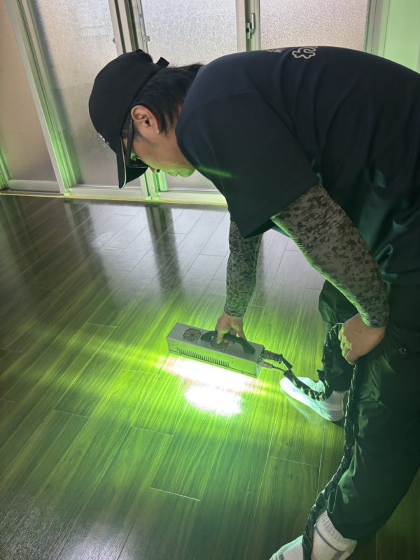 神奈川県川崎市中原区 フロアコーティング 施工中の様子