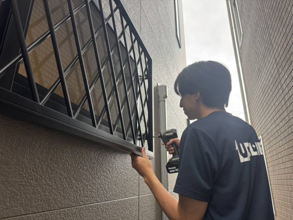 埼玉県さいたま市南区 フロアコーティング 施工中の様子