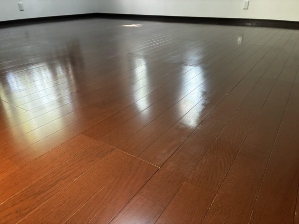 福島県別荘地 フロアコーティング 施工前の様子