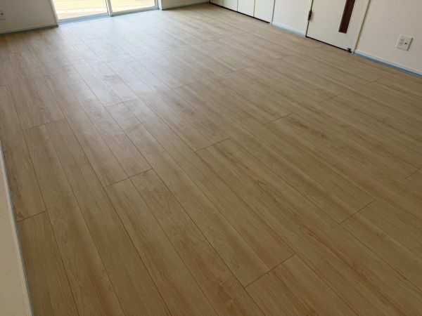 新潟県新潟市西区　フロアコーティング 施工前の様子
