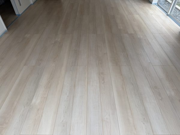 新潟県新潟市江南区フロアコーティング 施工前の様子