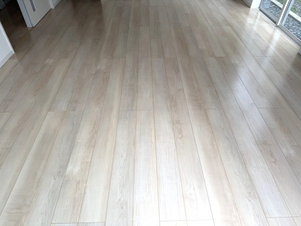 新潟県新潟市江南区フロアコーティング 施工後 ガラスコーティング