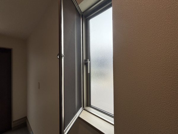 千葉県市川市 オプション工事 網戸 LIXIL純正 取付後