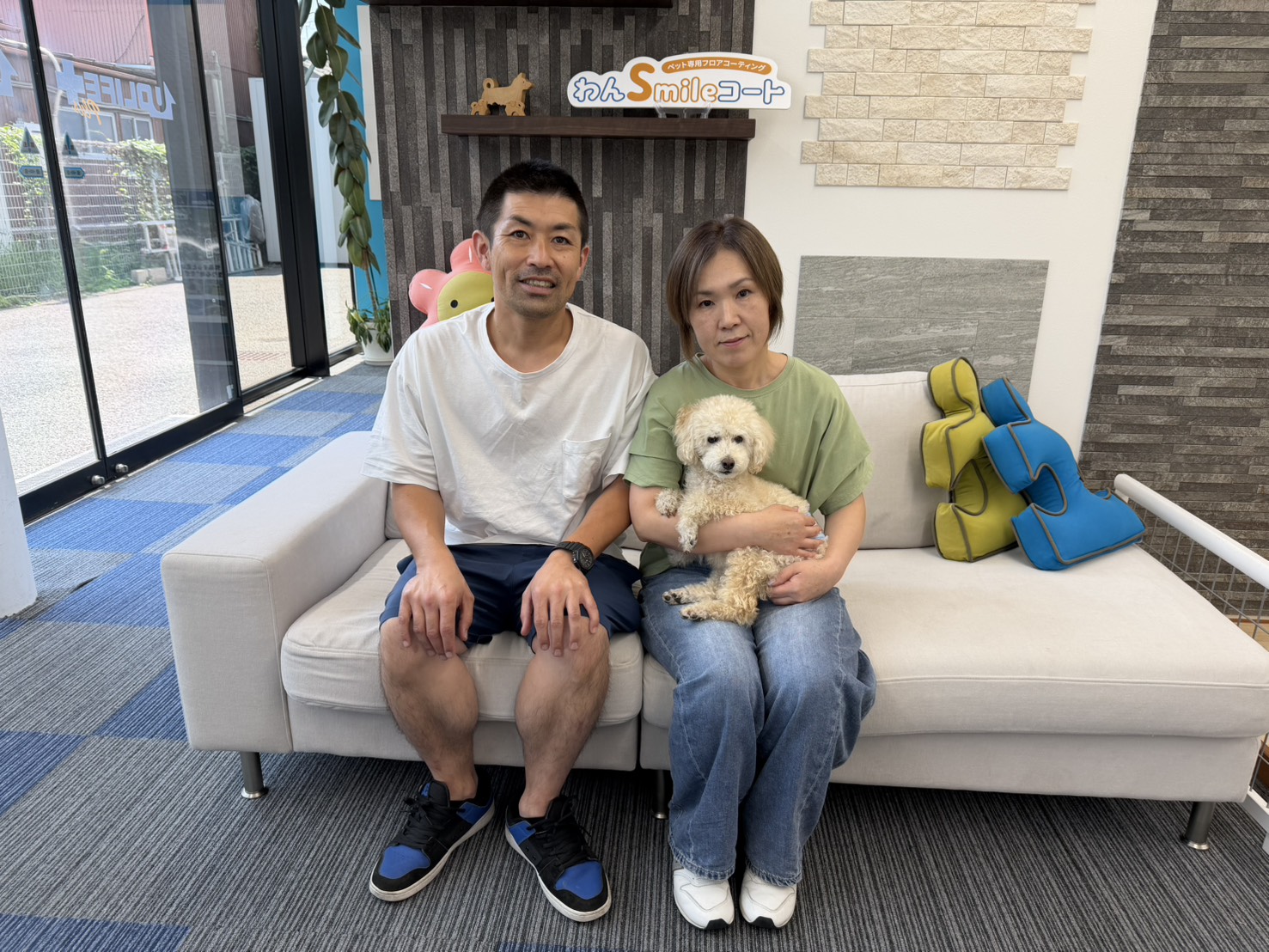 埼玉ショールーム わんスマイルコート お客様の様子