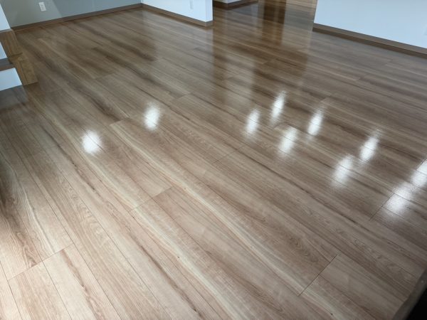 新潟県燕市 フロアコーティング 施工後 ガラスUVコーティング