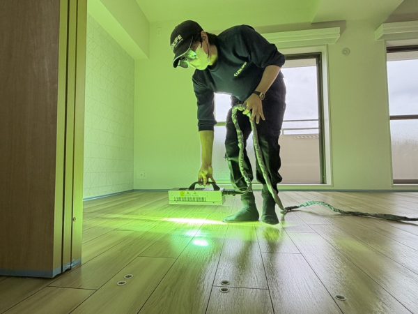 宮城県仙台市太白区 フロアコーティング 施工中の様子