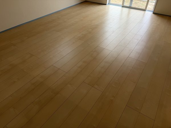 新潟県新潟市秋葉区　フロアコーティング　ガラスコーティング　施工前