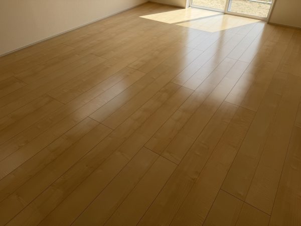 新潟県新潟市秋葉区　フロアコーティング　ガラスコーティング　施工後