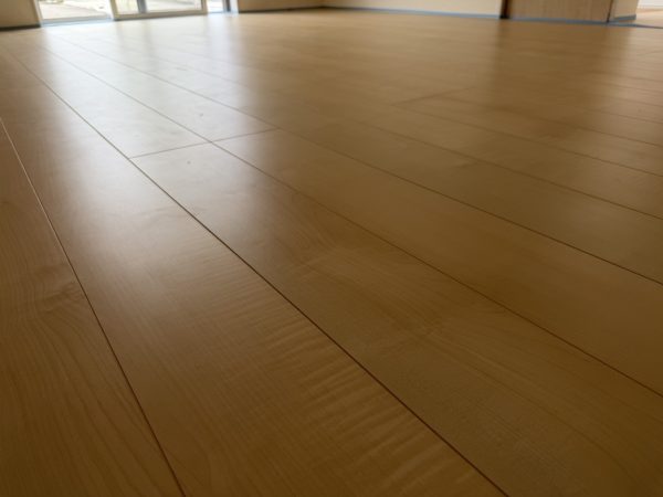 新潟県新潟市秋葉区　フロアコーティング　ガラスコーティング　施工前