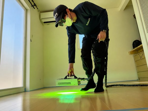 福島県福島市 フロアコーティング 施工中の様子