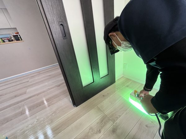 千葉県習志野市 フロアコーティング 施工中の様子