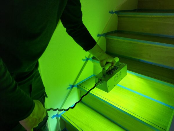 埼玉県所沢市フロアコーティング 施工中の様子