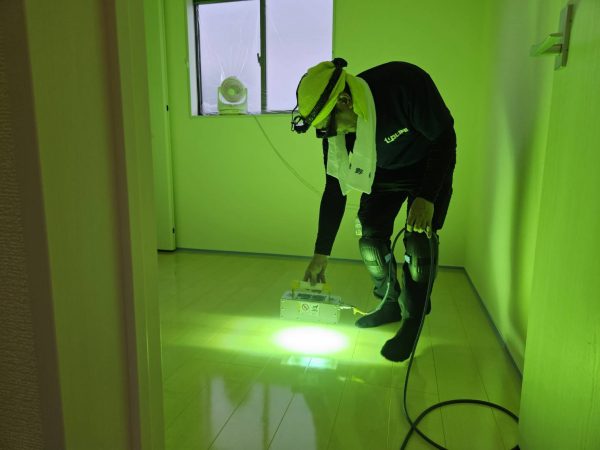 千葉県市川市 フロアコーティング 施工中の様子