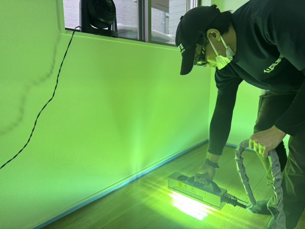 東京都品川区フロアコーティング 施工中の様子