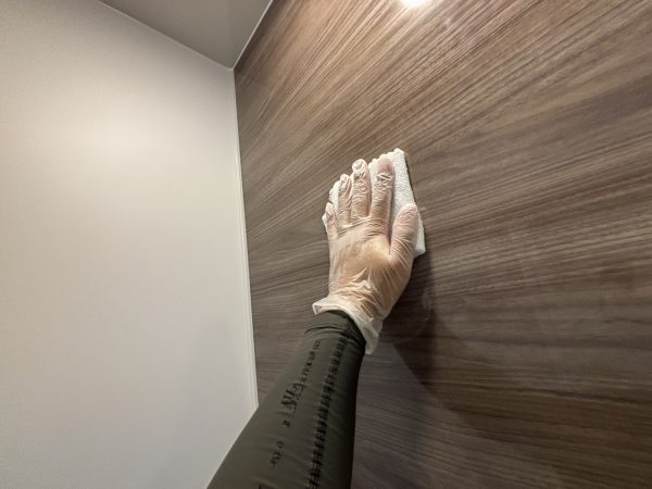 埼玉県朝霞市 フロアコーティング 施工中の様子