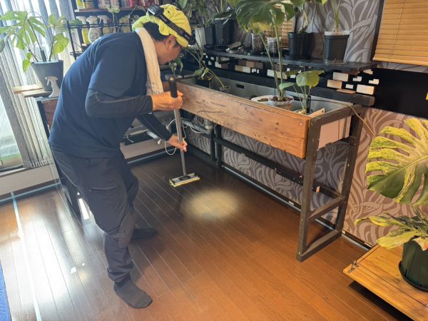 群馬県太田市 フロアコーティング 施工中の様子
