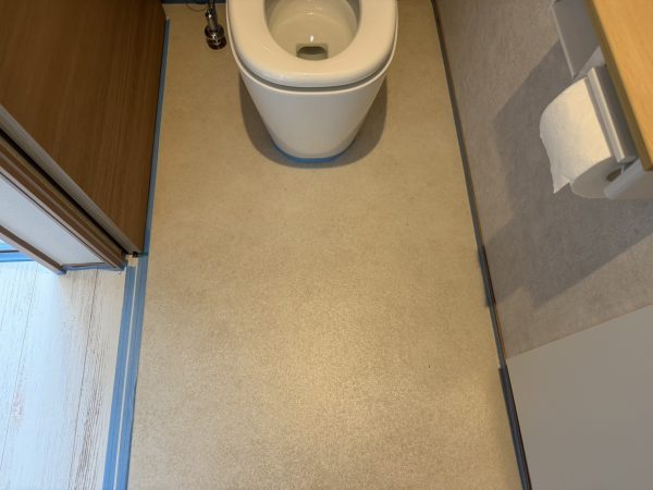 福島県福島市　アクアフロアコート　トイレ　施工前