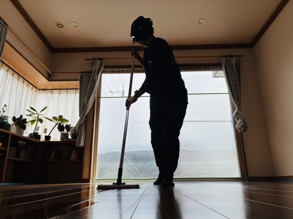 栃木県那須塩原市 フロアコーティング 施工中の様子