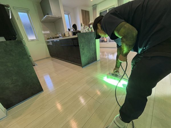 埼玉県さいたま市大宮区 フロアコーティング 施工中の様子